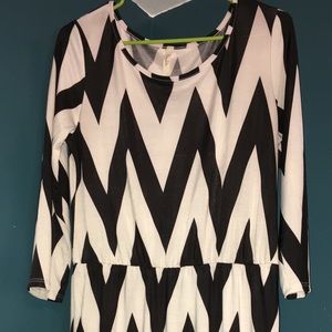 Black and white midi 3/4 sleeve dress